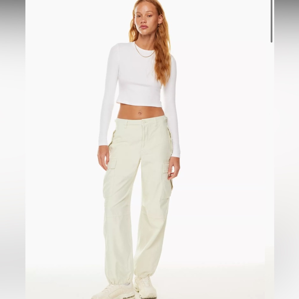 Aritzia TNA Supply Cargo Pant in Gd dive white size 2